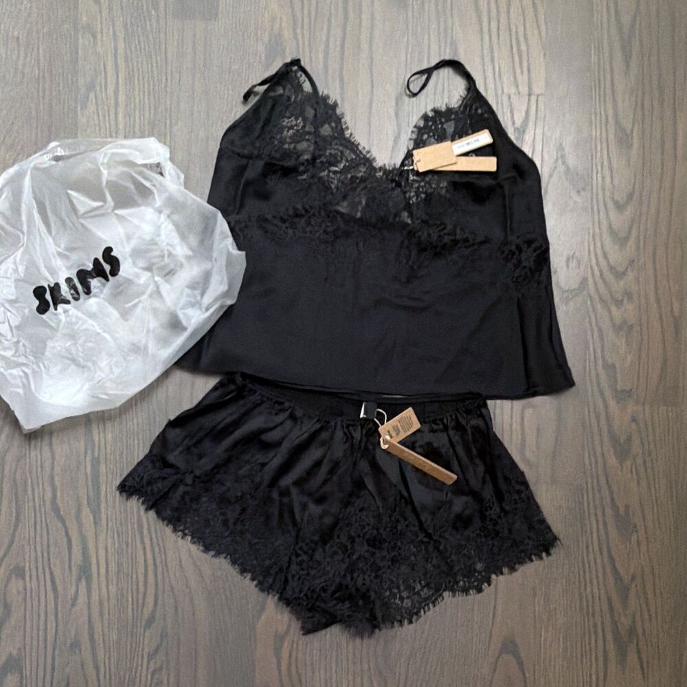 SKIMS Silk Lace Cami and Shorts Pajama Set Onyx Black V-Neck Sleepwear Small NWT